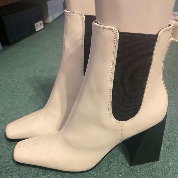 NWT Topshop Leather Chelsea Boots - Picture 4 of 7